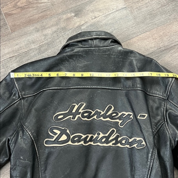 Harley-Davidson Black Distressed Leather Jacket - Picture 15 of 15